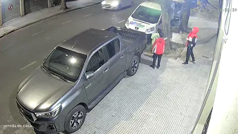 Los pibes metiéndose en problemas. grito epicooo #globos #globosconagua #auto #grito