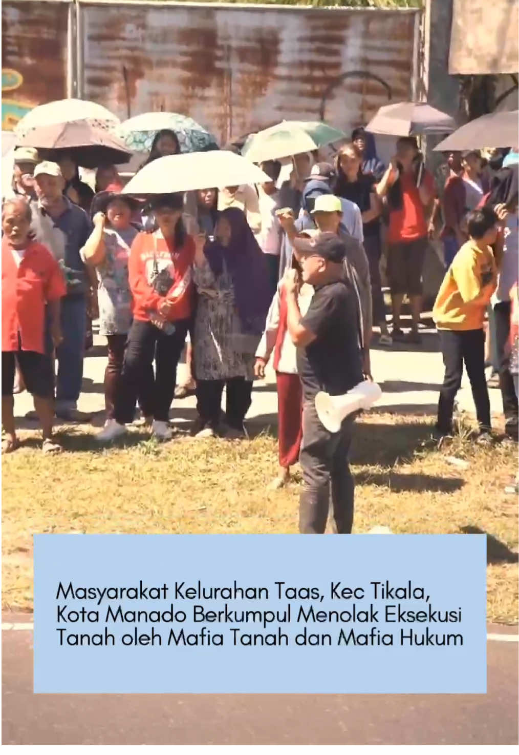 Aksi Masyarakat Kelurahan Taas, Kec Tikala, Kota Manado Yang Berkumpul Menolak Eksekusi Tanah oleh Mafia Tanah dan Mafia Hukum! #InfoSulut #TolakMafiaTanah #Manado #SulawesiUtara 