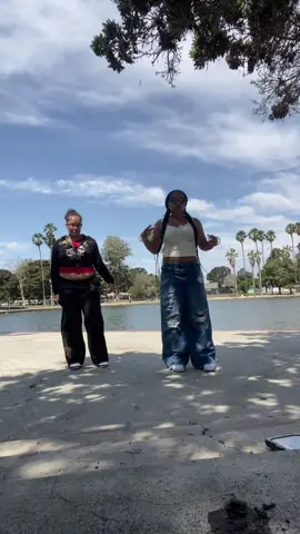 she made that shi drop😂. #fypageシ#la#cali#fypシ#fypシ゚viral @♡𝒩𝒾𝓃𝒾 ♡