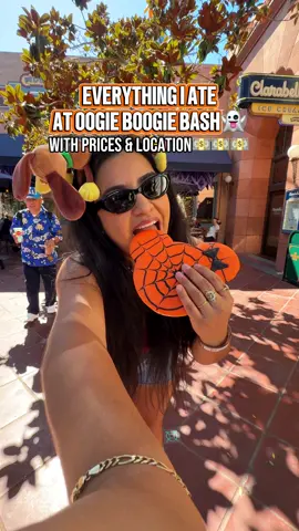 Whats your favorite drink and food at DCA? 👻  #Disney #California #oogieboogiebash #Food #Halloween 