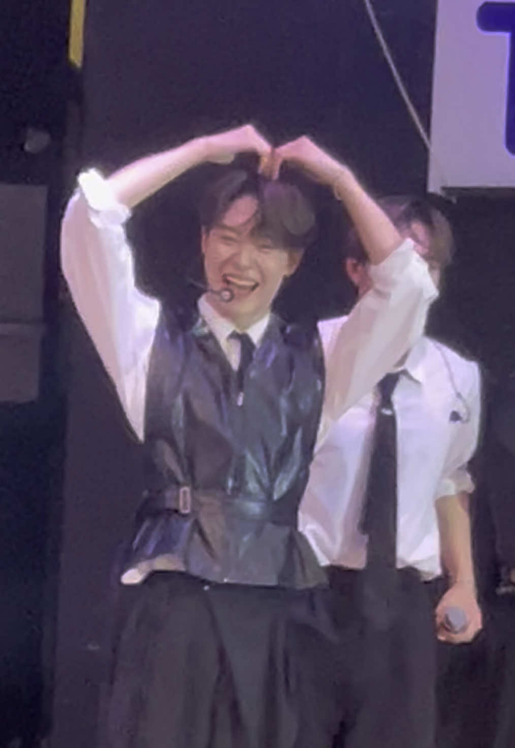 Helppp why is he so adorable 🥹💕 #onepact @onepact #torontokoreanfestival #tkf2025 #mellastmansquare #torontokoreanfestival25 