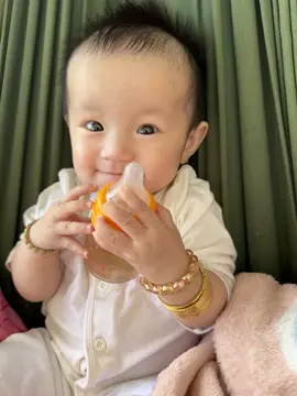 Nay con tự uống nước được rồi nha mấy dì ☺️ #xuhuong #xuhuongtiktok #kimngan2705 #DaucuameNgan 