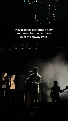 This was INSANE. and what an audience to perform in front of too!  so proud @Kevin Jonas 🤍 #GreetingsFromYourHometownTour  @Jonas Brothers 