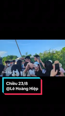 Mạnh giải cứu k kịp luôn ý.Anh đi k có nổi😄😄#a80 #lêhoanghiep #yeutoquoc 