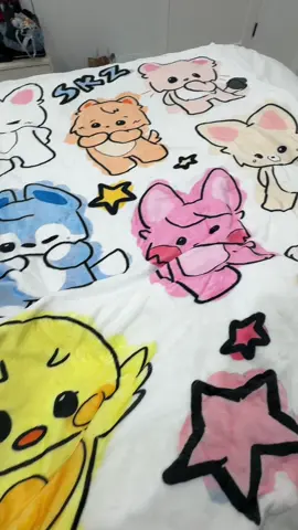 In need of a new cozy blanket? You know the Skz Skzoos one is the one you need!!! Trust me on this one 😉 #straykidsmerch #skzoomerch #straykidsstay #straykidsedit 
