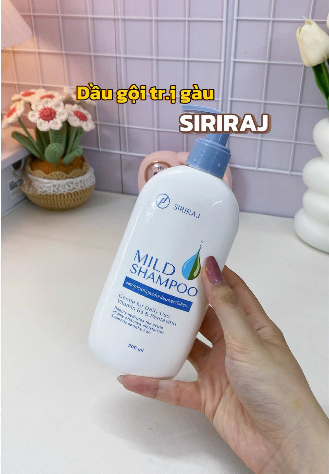 Chân ái cho mí b hay bị gàu ngứa nè #thoreview #daugoitrigau #daugoithaoduoc #daugoinganrungtoc #siriraj 