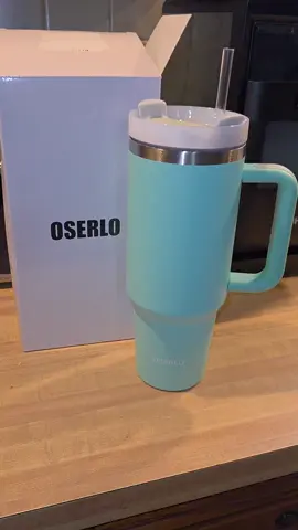 #tumbler #insulatedtumbler #tumblerobsession #40oztumbler #viralvideo 
