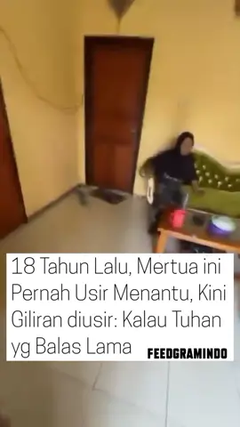 18 tahun yg lalu, mertua ini usir mantunya karena miskin, kini sudah kaya mertua tersebut datangi mantu dan diusir  Di balik cerita wanita di Sulut marah & usir 'mama mantu' alias mertua saat kunjungi rumahnya, ternyata dendam yang bertumpuk sejak 18 tahun lalu.  Terinformasi, di tahun 2007 si wanita (menantu) bernama Sherly mendapatkan banyak perlakuan dan kejadian yang tidak menyenangkan sewaktu bersama di rumah mertua.  Apalagi waktu itu, si wanita masih tergolong belum punya apa-apa dan mertua juga sebelumnya tidak mau restui hubungan anaknya dengan si wanita. Sampai si wanita dan suami beserta anaknya diusir mertua dari rumah mereka. Bahkan anak mereka tidak mau diakui sebagai cucu dari mertuanya. Berjalannya waktu, si wanita bersama suami kini menjadi sukses dan bisa mempunyai rumah atau tempat tinggal sendiri. Dan sudah hidup berkelebihan.  Dan di 2025, puncaknya kemarin dendam bertumpuk sejak 18 tahun lalu si wanita dilampiaskan kepada sang mertua yang datang berkunjung ke rumahnya, dengan alasan untuk melihat anaknya. Dalam video viral yang beredar, dengan nada emosi bahkan ada kata kasar & makian mengusir mertua untuk keluar dari rumahnya. Selain itu si wanita bilang, dia bukan lagi menantunya dan mertua tidak boleh datang lagi ke rumahnya (kata si wanita saat mertuanya berjalan keluar dari rumahnya)