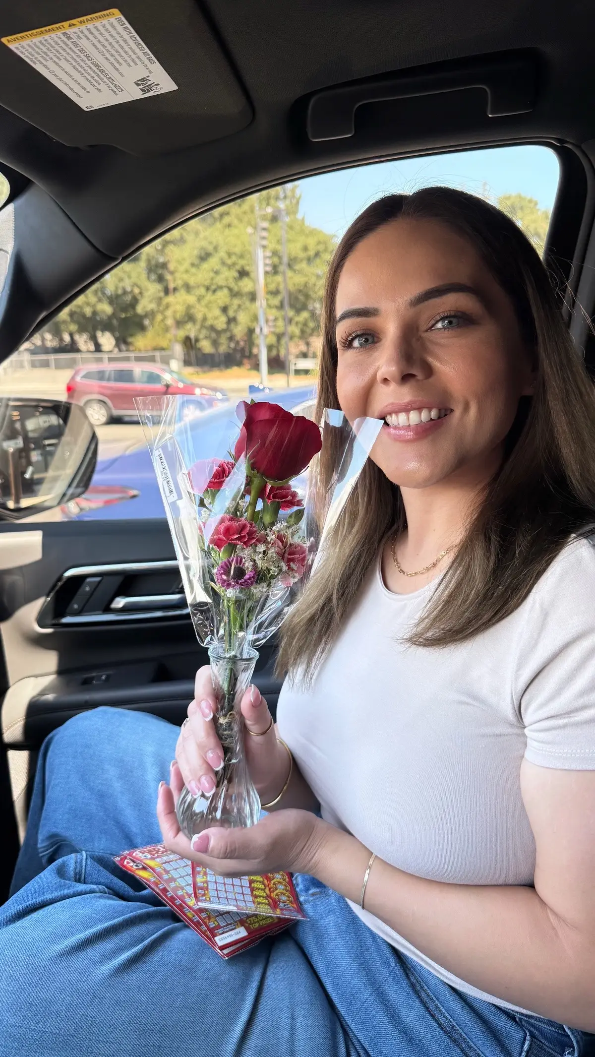 Que les parece la flor que le regale ala doña #viral #video #viralvideo #california 