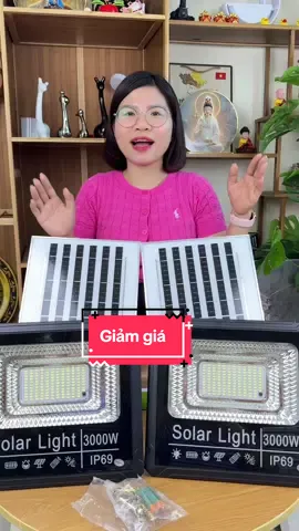 Trả lời @Hương Combo 2 đèn năng lượng mặt trời 3000W vỏ nhựa chống nước IP69, có thể chiếu sáng 6-8 tiếng, không sử dựng điện, an toàn tiết kiệm, có cảm biến tự động bật tắt #hangxinhtuoi #xuhuong #trending #combo2dennangluongmattroi3000w #denchieusang 