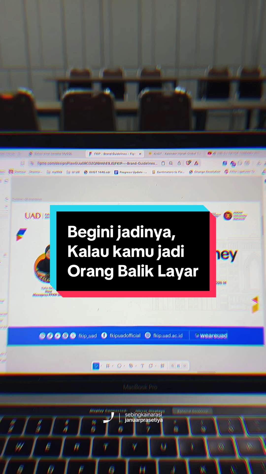 Enaknya operator tuh gini. Bisa melihat materi duluan, sama narasumber juga deket kalau mau ambil foto. Part foto yang motret @bapakmu 😂✌🏻| Thx @Masshuda22 sudah membagikan ilmunya. Jadi belajar banyak dan dapat insight baru di dunia konten. Tim tour makasih banyak @alyazkia @hi૮₍ ˶ᵔ ᵕ ᵔ˶ ₎ა   Tim pembagi doorprize @Cah Ngapak besok banyakin lagi | Kak @laboran_ besok jangan ditinggal lagi yak 😂 #uad #universitasahmaddahlan #fkipuad #weareuad #CapCut 