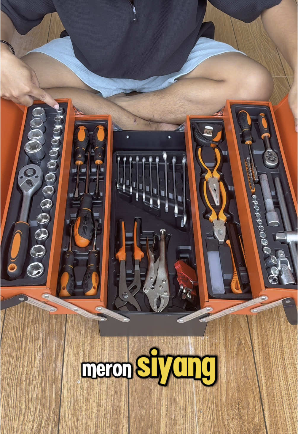 Grabe ang dami mga boss complete set na tools na to #85pcstoolsset #85pcstoolbox #toolsboxset #toolboxformotor #85pcssettools #motrocycles #heavydutytools 