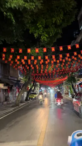 Hà Nội thật đẹp ,đường phố ,ngõ hẻm ngập tràn cờ đỏ sao vàng 🇻🇳🇻🇳🇻🇳
