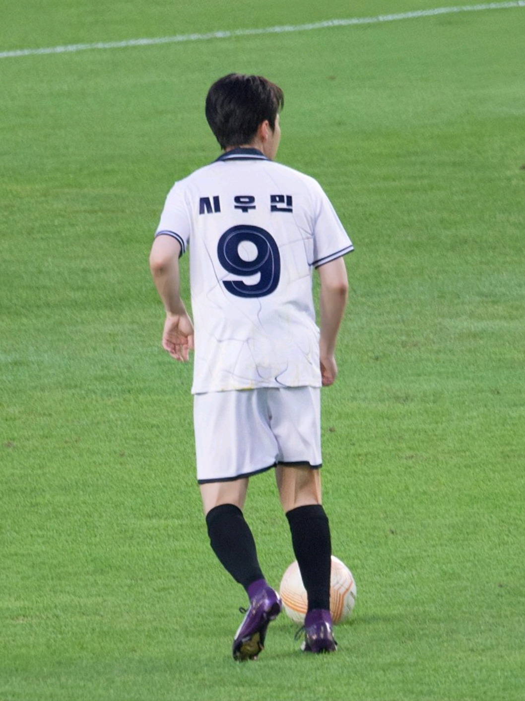 Bang Umin mode atlet, aura pria matang nya kuat banget  👀❤️‍🔥 #xiumin #xiuminexo #kimminseok #letsplaysoccer4 