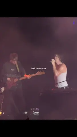 XXL in Jakarta!! #lany @LANY 