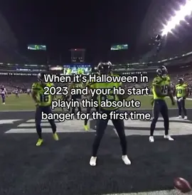 Ts such a banger 🔥🤩 #giftok #Seahawks #fypシ゚viral #halloween #bigdrandy 