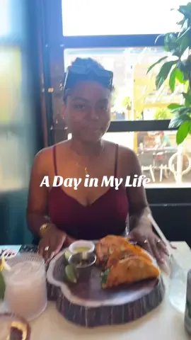 Gym in the AM, dinner with friends in the PM! We love a good balance😌  #dayinthelife #gymgirl #tiktokvlog #SelfCare #dailyvlog 