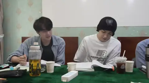 【0623-3】原來你就是我前女友的現男友，兩個人一對視就偷笑是怎麼回事呢💙圍讀花絮 逆愛 Revenged Love #revengedlovebts #revengedlove 