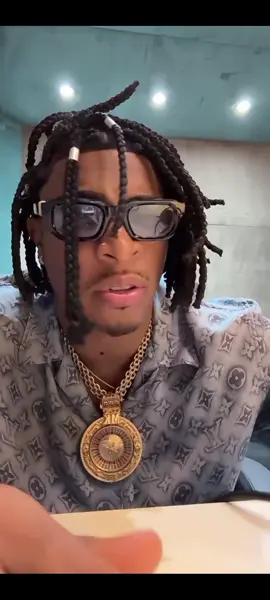 Zago cagou mais no cabelo! #zago @Zago 
