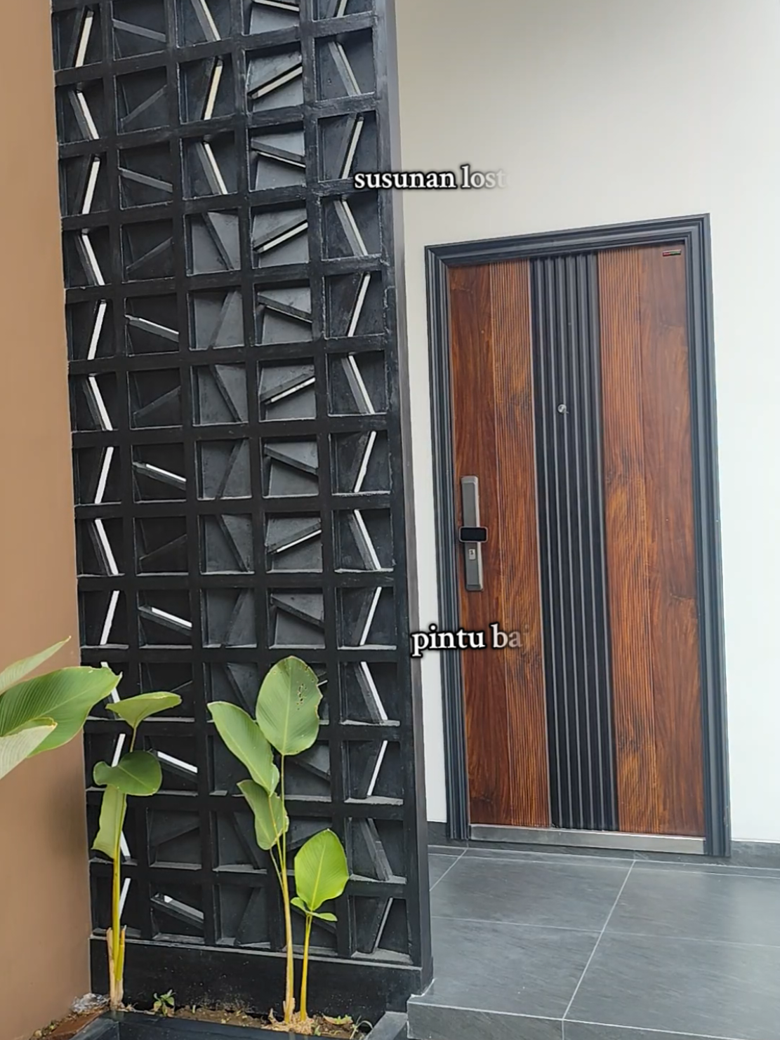 Alhamdulillah.. akhirnya jadi juga ni fasad, semoga menginspirasi ya ges 😄😄.. masyaAllah Tabarakallah..  #fyppppppppppppppppppppppp  #iderumahminimalis  #fasadrumah  #rumahmodern #homedecor 