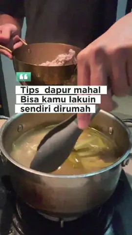 Kalo punya tulangan ayam jangan dimasak sop mulu. Karena bisa dibuat kaldu yang akan bikin masakan kamu naik level.  #resepalaresto #tipsmemasak #kalduayam #resepsimple #masakalachef 
