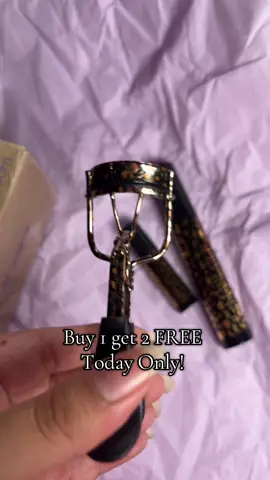 Buy 1 get 2 FREE 👀✨ this Tarte bundle won’t last long! @tarte cosmetics #tartedeals #tarte #maneater #mascara 