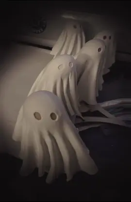 this is way funnier than it should be... ghost rave!#ghost#fyp #fyp #dance #halloween