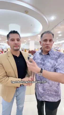 ✨ Kunjungan Istimewa ✨ Hari ini Jakel menerima kunjungan daripada Dato’ Aliff Syukri, usahawan terkenal tanah air. Terima kasih Dato’ kerana meluangkan masa untuk hadir dan memberi sokongan kepada Jakel Jumbo Sale JAKEL JUMBO SALE 📅 22 Ogos – 16 September 2025 🎁 10,000 pasang kain PERCUMA dengan belian RM250 ke atas! 💸 Harga paling murah dalam sejarah Jakel 🔥 📍 Datang cepat ke cawangan Jakel berdekatan, jangan terlepas peluang! #Jakel #JakelJumboSale #IngatKainIngatJakel #jakeljelah #aliffsyukri 