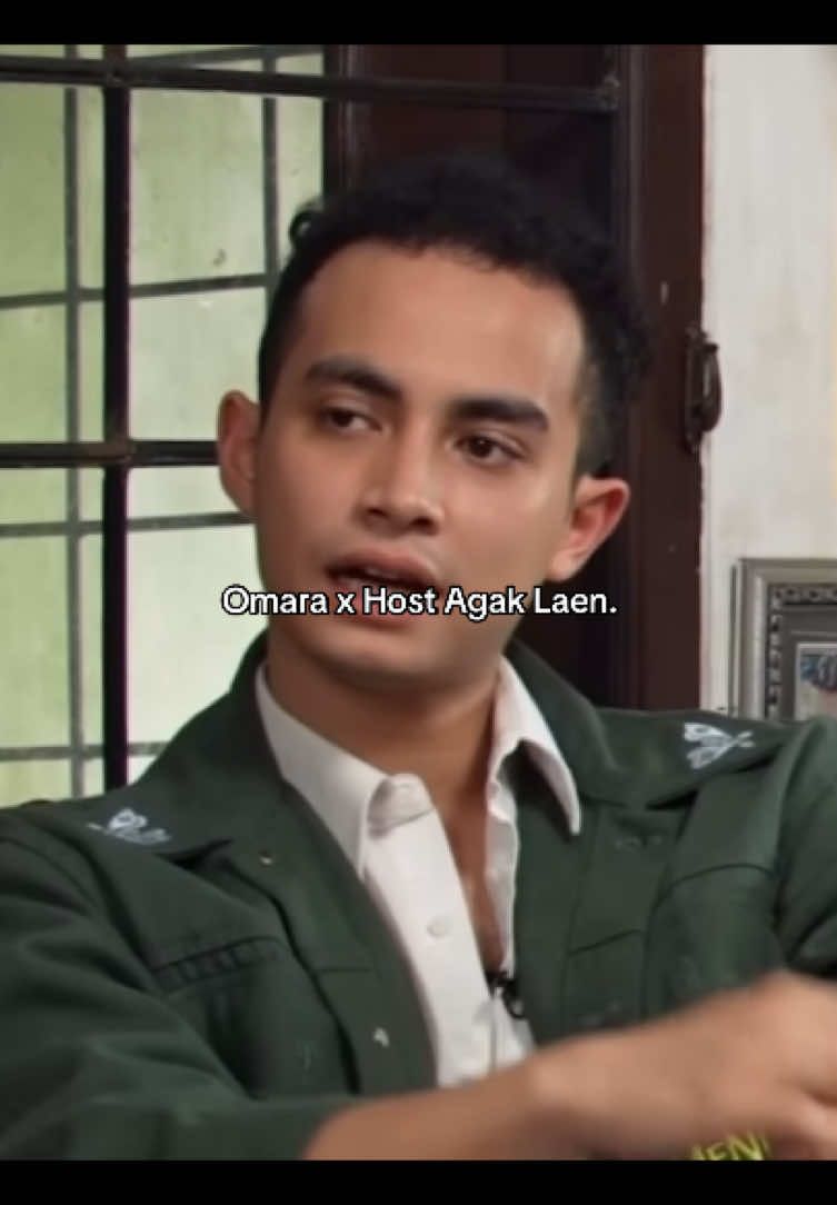 awkward banget, makin di kulik makin pelan jawaban nya 😭🫵  source : Agak Laen Official (yt channel) #omaraesteghlal #agaklaen 