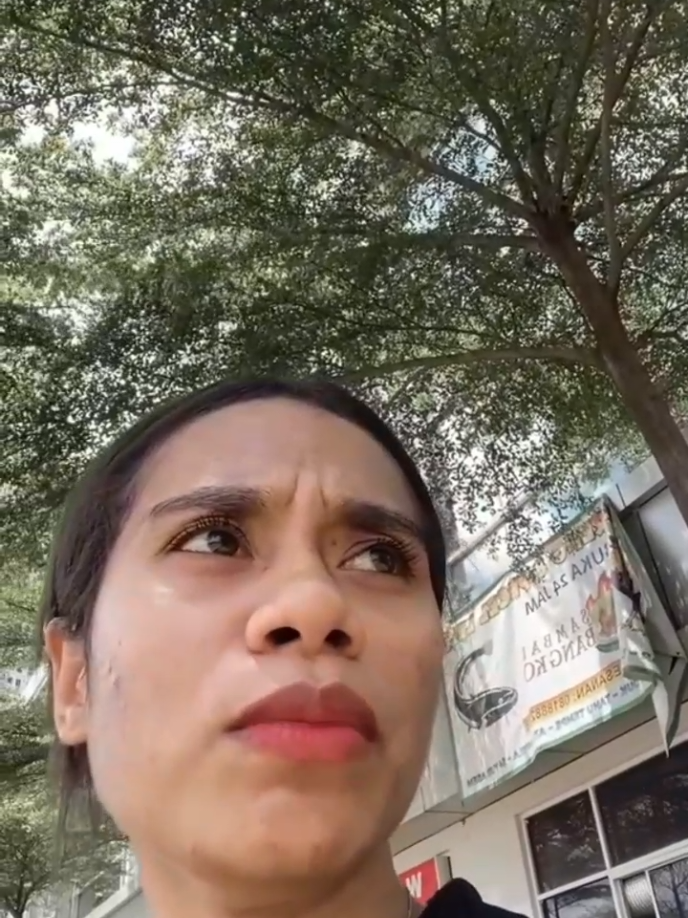 Huffttt...Gak Jelas Banget