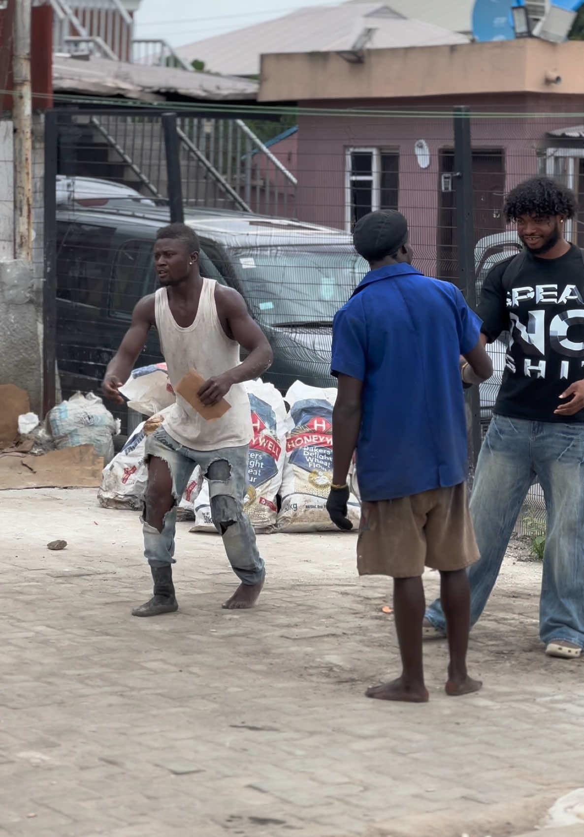 Be a blessing to someone today ,so emotional ❤️🙏#mrbeast #trending #fyp #socialexperiment #videoviral @Tundeednut @Omah Lay @deblogger_9ja 