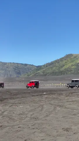 Volcano Bromo Journey #bromo #tamannasionalbromotenggersemeru #malang #volcano #geography 