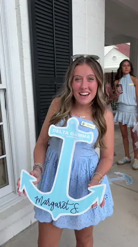 GOT OUR GIRLS!!! 🩷🩵 @Ole Miss Delta Gamma #bidday #bestday #mygirls 