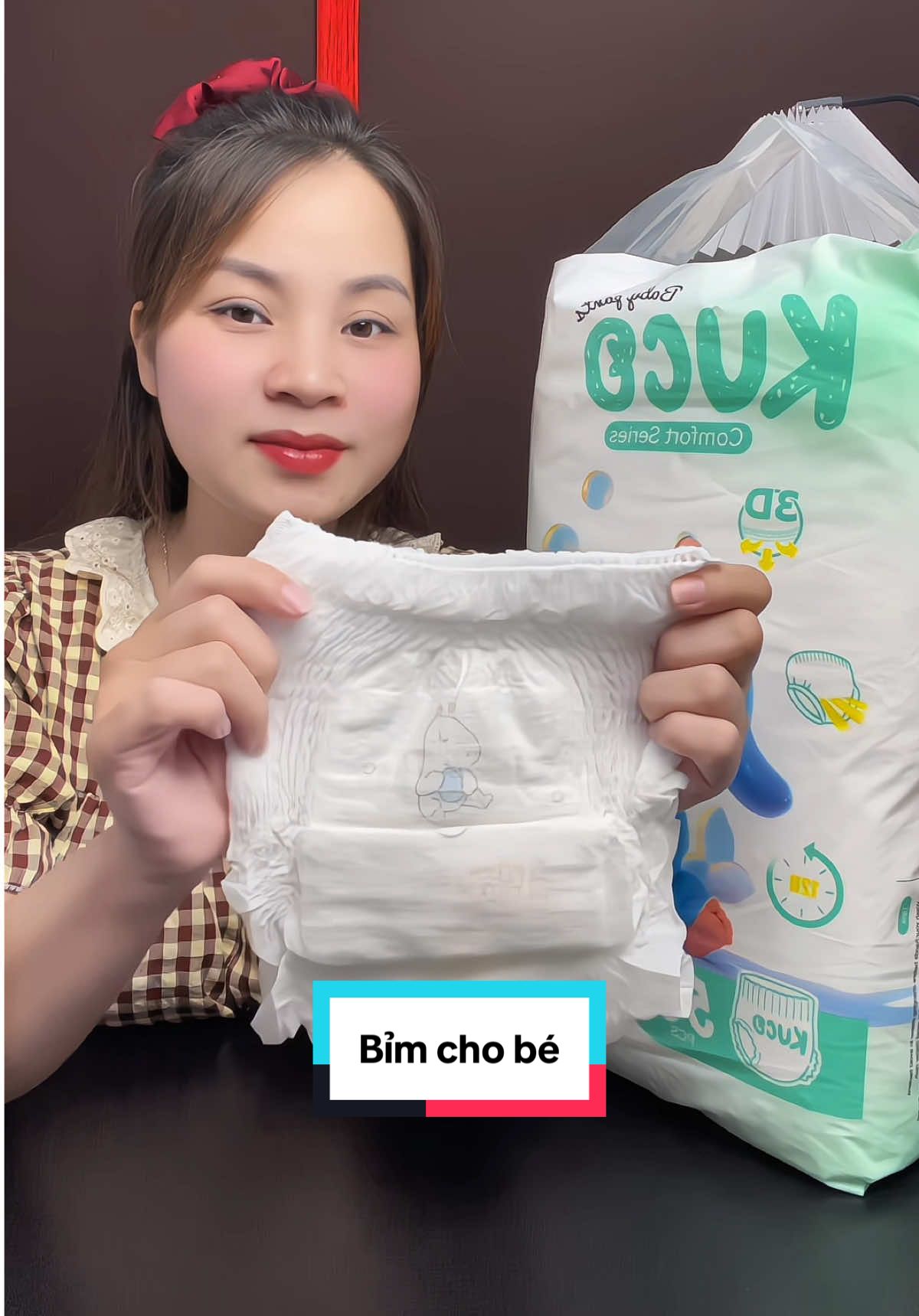 Mẹ nào đang tìm bỉm mỏng nhẹ thấp hút tốt cho con thì tham khảo thử nha #xh #bimchobe #bimmuahe #bimchobeyeu 
