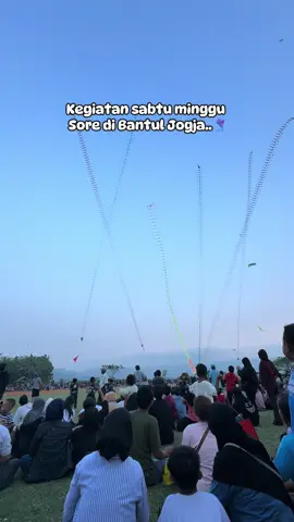 Seruuu banget deh setiap akhir pekan main ke sinii , sambil njajan