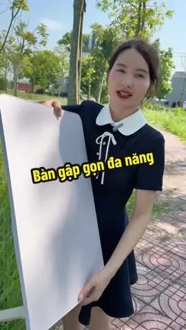 Bàn học gập gọn đa năng đang được trợ giá nè , mua cho con ngồi học tiện quá luôn #banhocgapgon 
