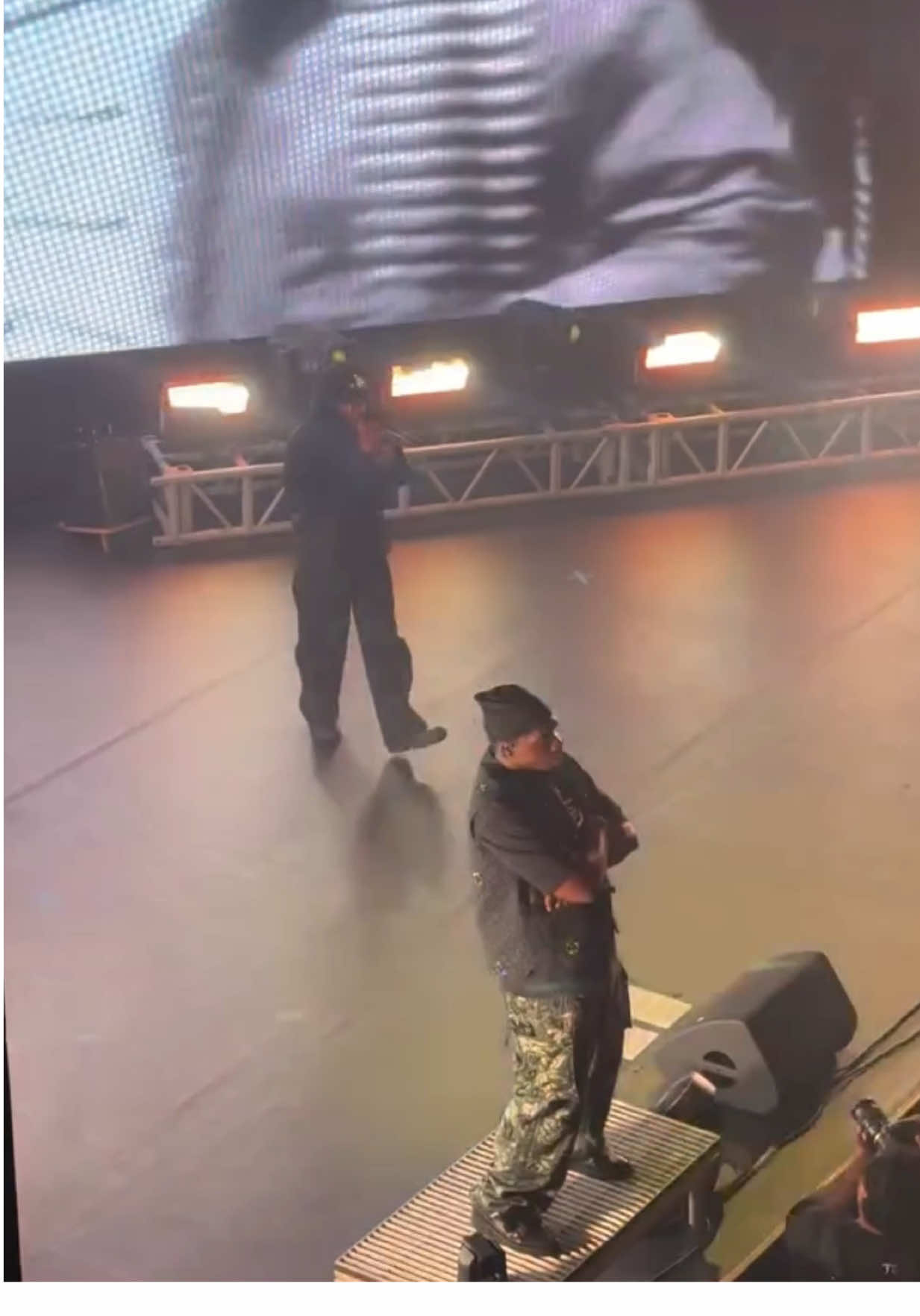 The Clipse surprised downtown LA with Kendrick Lamar, joining them on stage for a performance of ‘Chains and Whips.’ #kendricklamar #clipse #malice #pushat #fyp 