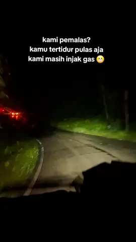 😬 @ghabas_senandung @latif_belonk  #lintaskalimantan #driverkalimantan #perbatasankalbarkalteng 
