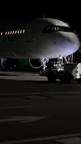 En posición Airbus a321neo #flypシ🤗❤️🙏 #tiktokparati #spotter #aviacioncomercial #airport 
