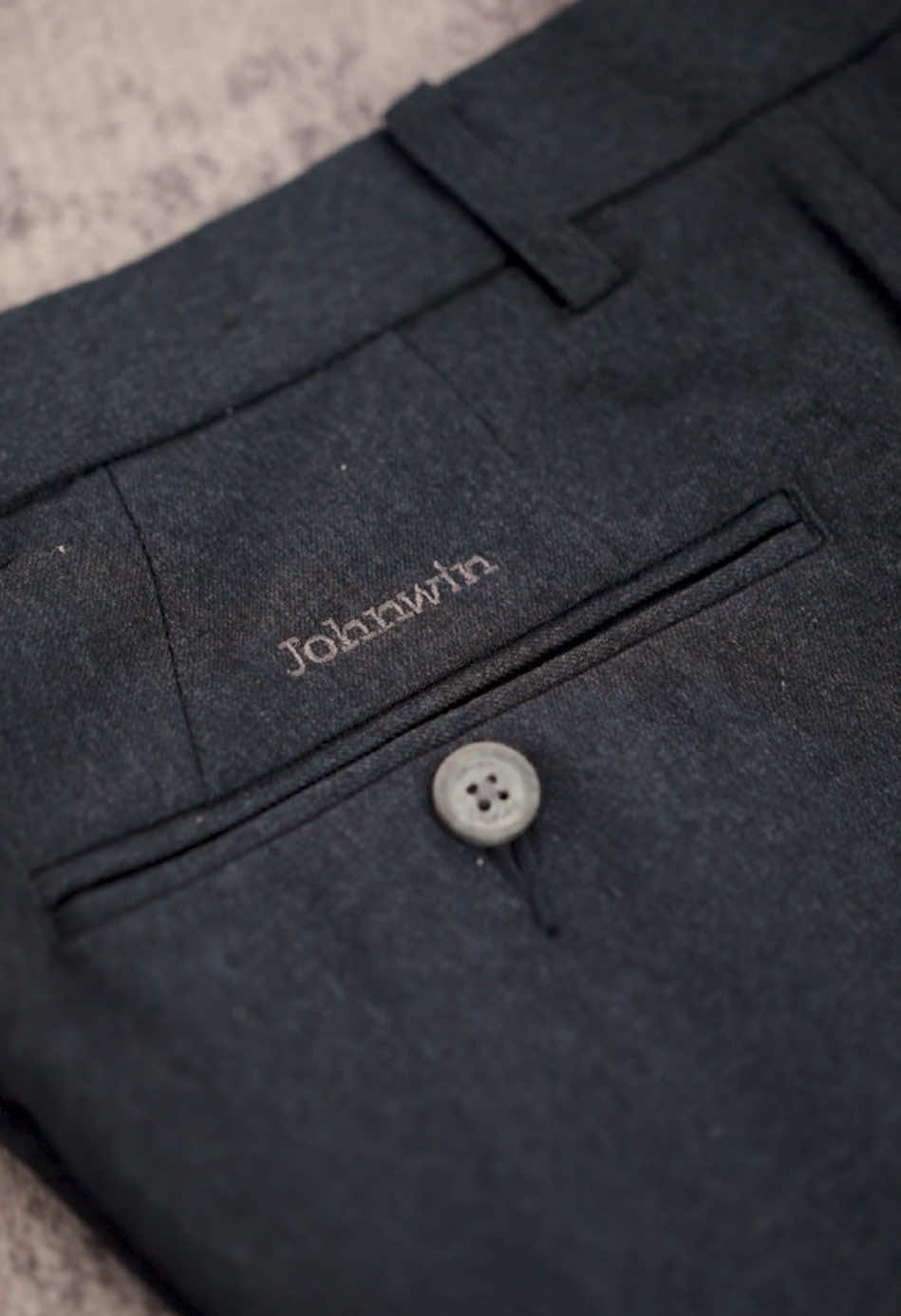 Detail berbicara lebih banyak daripada kata. #JohnwinOfficial #Johnwin #CelanaPria #CelanaFormalPria #CelanaWool