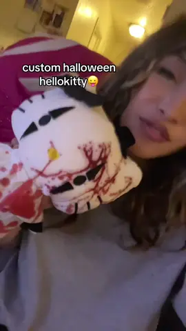 me tryna advertise for my sister 😭@D3sire.My.Pi3ce #fypシ #hellokitty #halloween #choppedandskrewed 
