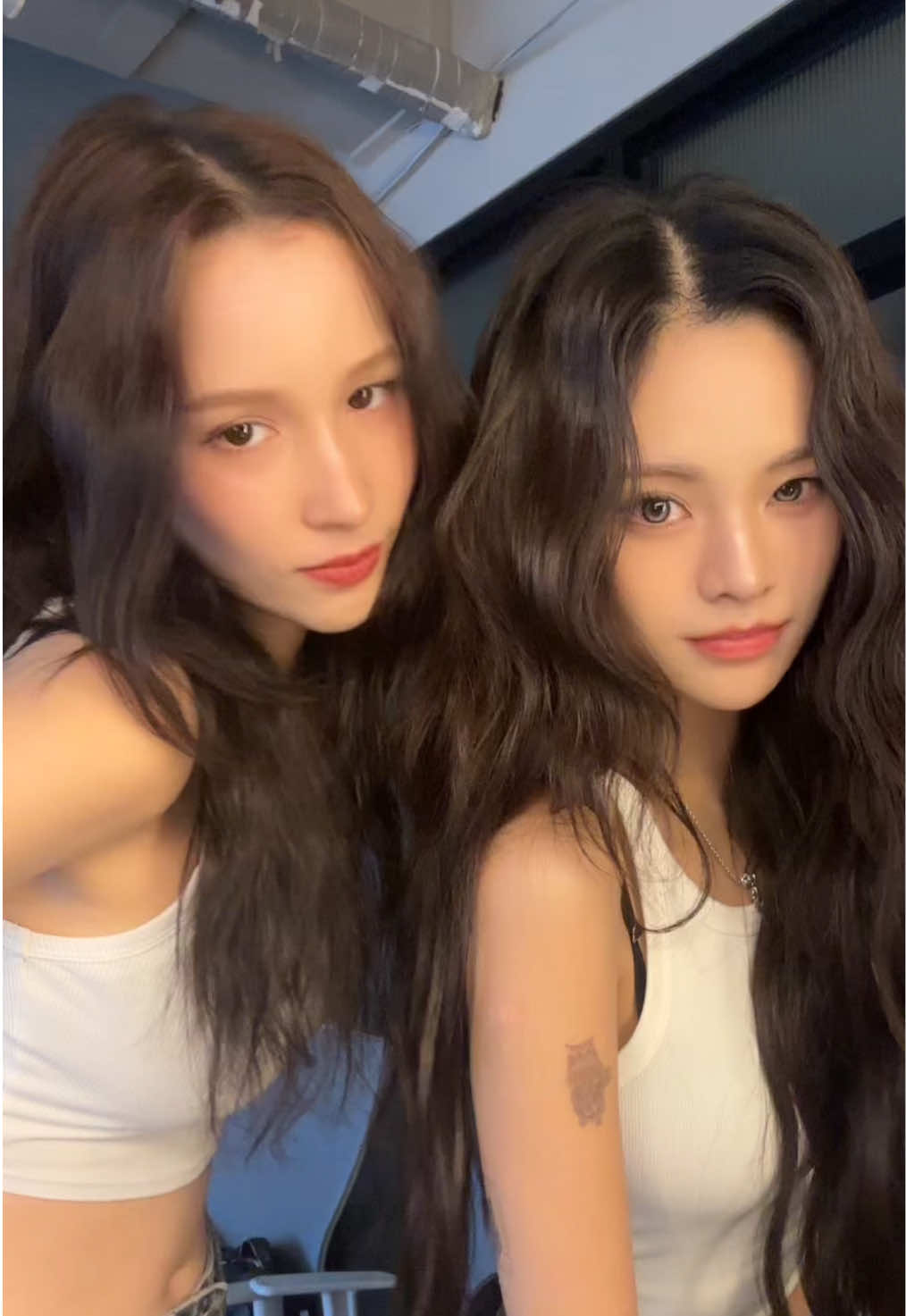 Unnie line 🍓🍋 #I_MET_U #아이멧유 @유빈 Kelly @🍋LEANAVVAB랴밥🍋 