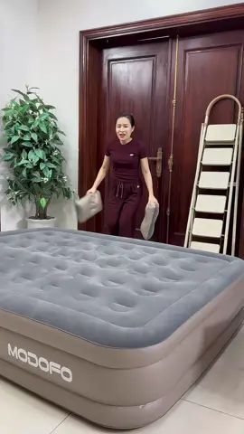 Mua chiếc đệm tự bơm hơi này về cả nhà nằm ngồi thoải mái.  #đemtubomhoi #đệmhoi  #dulich ##noithatnhacua 