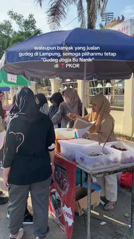 MasyaAllah Tabarakallah, semoga selalu jadi pelanggan setia Gudeg Jogja Bu Nanik yaa kakak kakak!🥰😇 ada yang belum nyobain gudeg jogja di 📍PKOR setiap Minggu pagi belum ni kakak kakakk? #kulinerlampung #gudegjogja #gudegbunanik #fyppppppppppppppppppppppp #sarapanlampung 