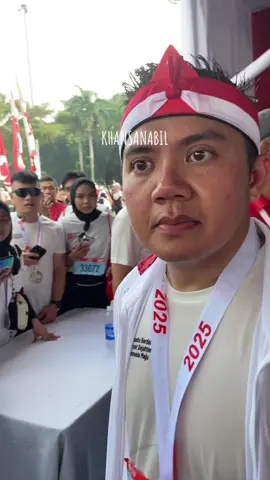 Stecu lagi cape... tapi dikasih kursi gamau duduk. 🗣️