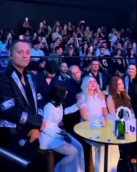 Lillian siempre dándole su apoyo a doña paola🥺 #lilliangriego #losparras #paratiiiiiiiiiiiiiiiiiiiiiiiiiiiiiii #conciertosenvivo #carlosparra 