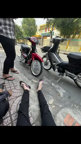 ng động viên thì nhiều nhưng ng cùng ta cố gắng thì không có ai… #xuhuonggggg