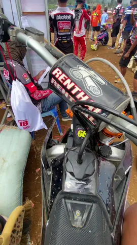 Jangan lupa bismillah 🤲 #kejurnasmx #grastrack_id #gtxid #foryou #mx125cc 