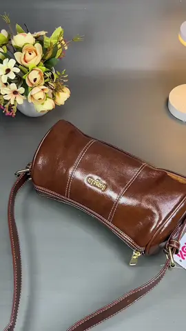 Simple elegan ,kapasitas muat banyak 😍 #tas#taswanita#keyla#fyp#xyzbca