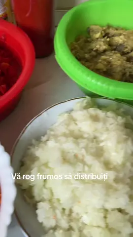 Zacuscă cu vinete și fasole boabe : 1 kg fasole,3 kg vinete,3 kg ardei capia,500 g morcovi,1,5 kg ceapă ,750 ml ulei,1 l suc de roșii concentrat,sau bulion,sare,piper,usturoi,foi de dafin  #saresipipercuvio #viogateste #conservedeiarnă #food #ogurițămică 